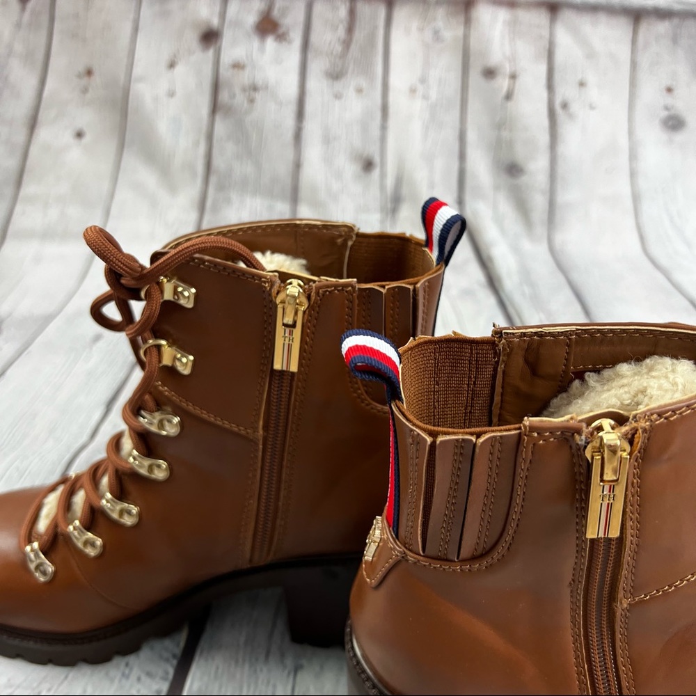 Tommy Hilfiger Lamere 2 Brown Women Faux Shearling Vegan Boots Sz 7.5 M NEW - Picture 3 of 7
